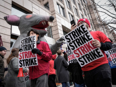 Media in Crisis: Journalists Rally on Picket Lines Amidst Industry Turmoil